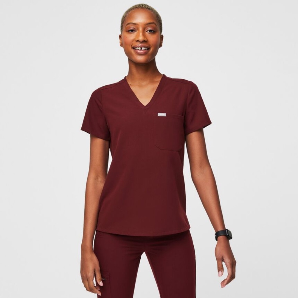 Figs Catarina One Pocket Scrub Top - Burgandy